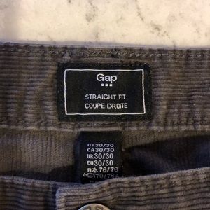 GAP men’s corduroy pants